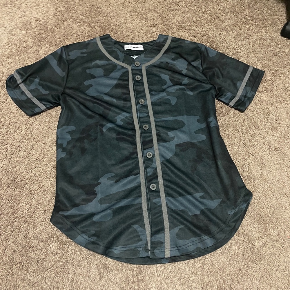 Men fashion Nova camouflage button down shirt